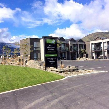 瓦納卡湖西方平原汽車旅館