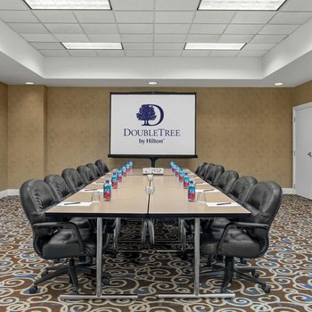 DoubleTree by Hilton Chicago O'Hare Airport-Rosemont