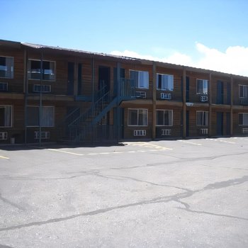 Yellowstone Country Inn