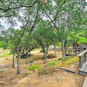 Charming Home < 10 Mi to Sequoia Nat'l Park!