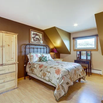 Montana Vacation Rental 32 Mi to Yellowstone!