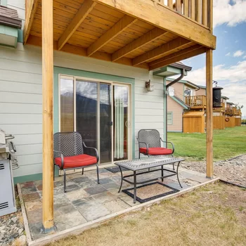 Montana Vacation Rental 32 Mi to Yellowstone!