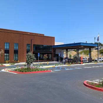 莫羅灣歡朋酒店