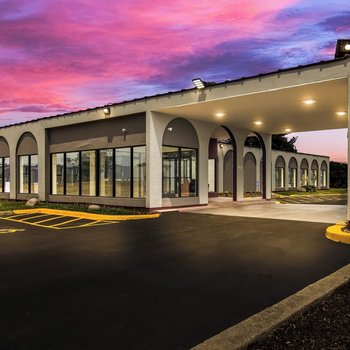 Red Roof Inn & Conference Center Chicago – N Aurora/ Naperville