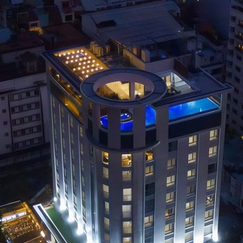 Central Palace Hotel