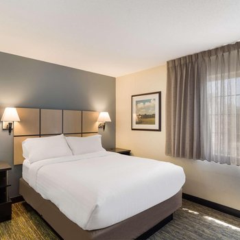 Sonesta Simply Suites Dallas Las Colinas