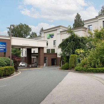 Holiday Inn Express & Suites Surrey