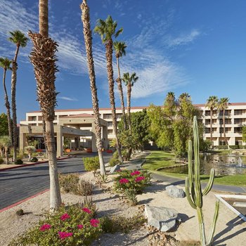 DoubleTree by Hilton Golf Resort Palm Springs