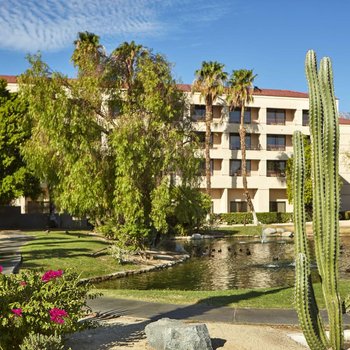 DoubleTree by Hilton Golf Resort Palm Springs