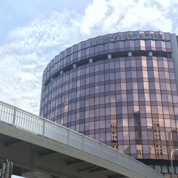 Breezbay水療度假村