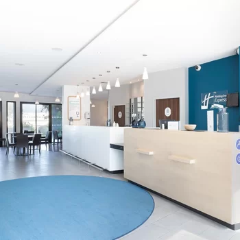 Holiday Inn Express Marseille Airport