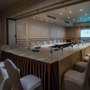 Sunrise Alex Avenue Hotel