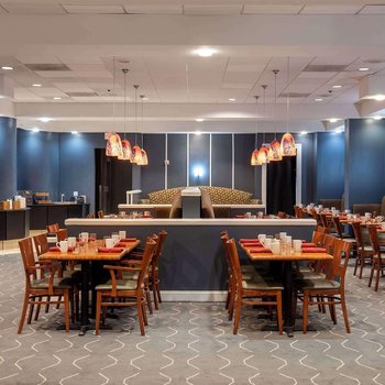 DoubleTree by Hilton Washington DC – Crystal City