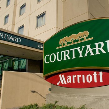 Courtyard by Marriott New York JFK Airport