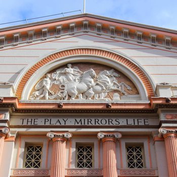 Ibis Manchester Centre 96 Portland Street