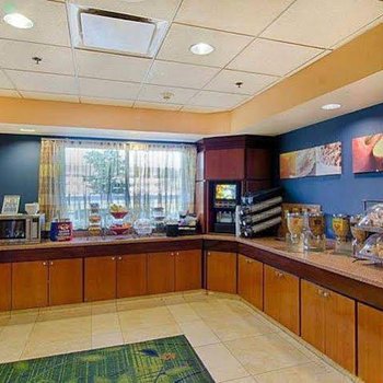 Fairfield Inn & Suites by Marriott Newark Liberty International Airport