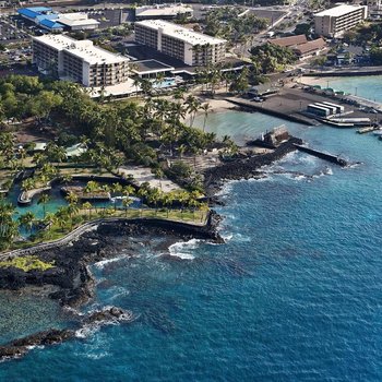 Courtyard by Marriott King Kamehameha's Kona Beach Hotel