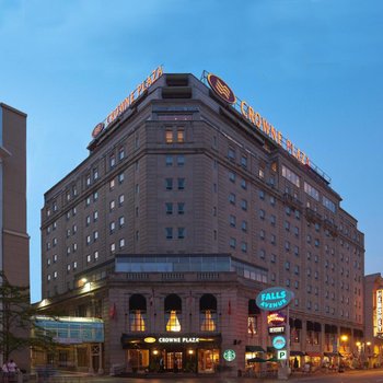 Crowne Plaza Hotel-Niagara Falls/Falls View, an IHG Hotel