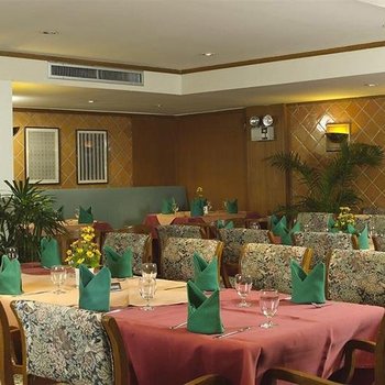 Manhattan Hotel Bangkok