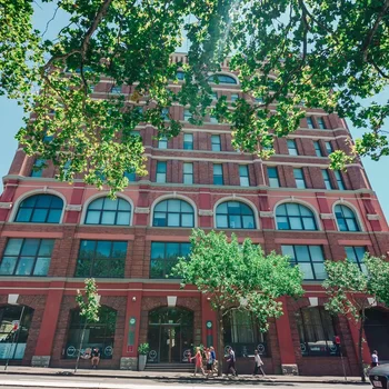 Wake up! 悉尼中央酒店