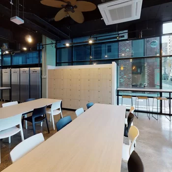 卡爾頓艾森絲酒店