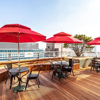 Ramada Hotels & Suites Seoul Namdaemun