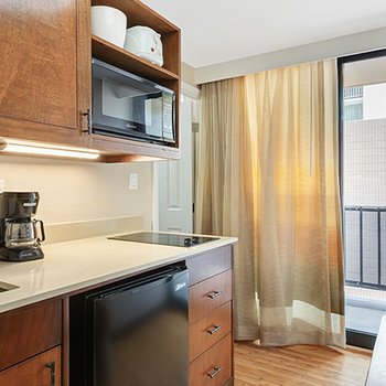 Bamboo Waikiki Apartment