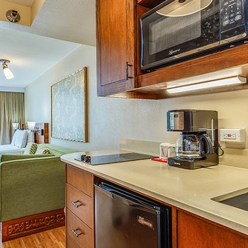 Bamboo Waikiki Apartment