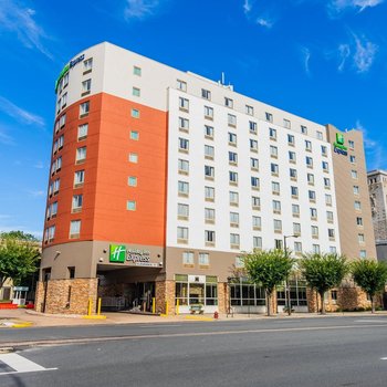 Holiday Inn Express Philadelphia Penn's Landing, an IHG Hotel