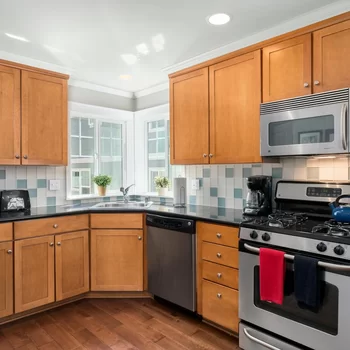 Seattle Vacation Home: The Great Wall