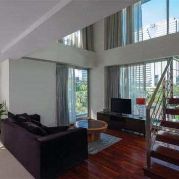 Silom Lofts