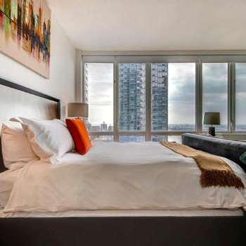 Global Luxury Suites at Sky