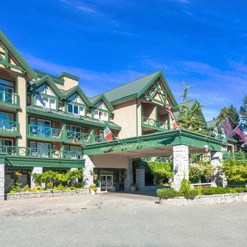 Pinnacle Hotel Whistler