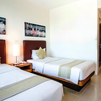 B2 Premier Hotel & Resort