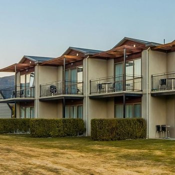 瓦娜卡湖橡樹嶺酒店