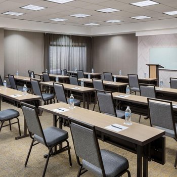 SpringHill Suites by Marriott Newark International Airport