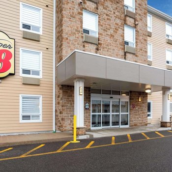 Super 8 by Wyndham Quebec City