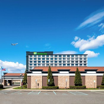 紐瓦克國際機場假日酒店