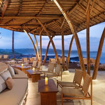 ARNA Ocean Lounge & Glamping