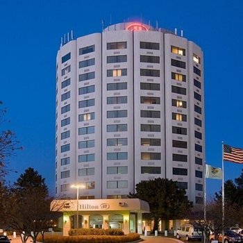 希爾頓芝加哥-橡樹草坪