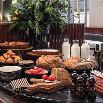 Alexandra Barcelona Hotel, Curio Collection by Hilton
