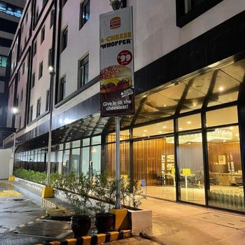 Guangdong Hotel-Near Mall of Asia, SMX & Manila World Trade Center