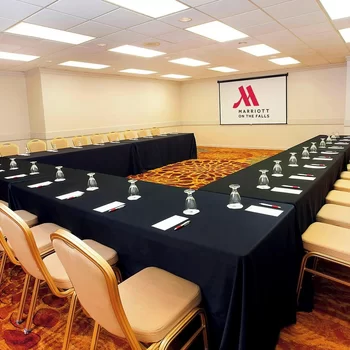 尼亞加拉瀑布萬豪酒店