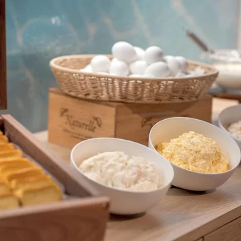 the b osaka-shinsekai