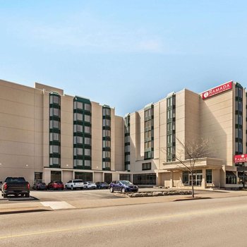 尼亞加拉瀑布附近華美達酒店