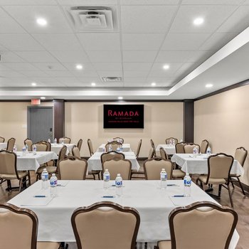 尼亞加拉瀑布附近華美達酒店