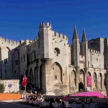 亞維儂中心教皇之城美居酒店