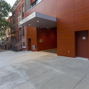 Edge Hotel Washington Heights