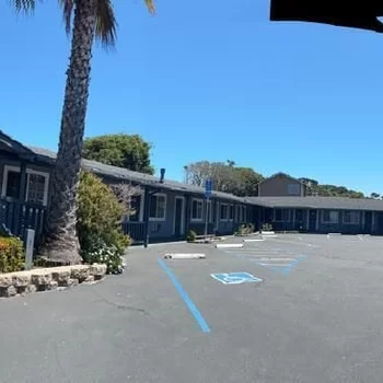 蒙特雷壁爐酒店