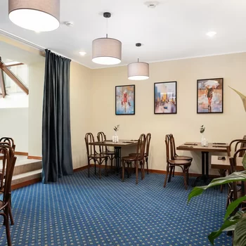 赫莫夫尼斯貝克特商務酒店